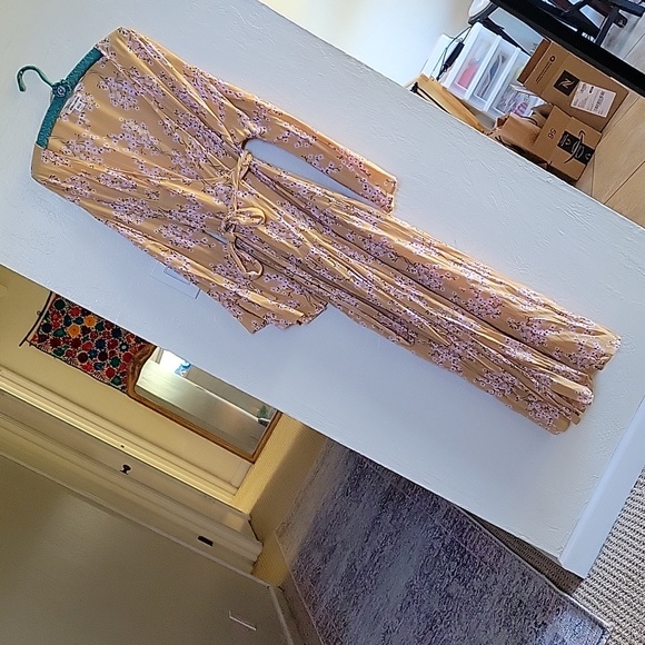 Billabong Floral Maxi Wrap Dress - Picture 7 of 13